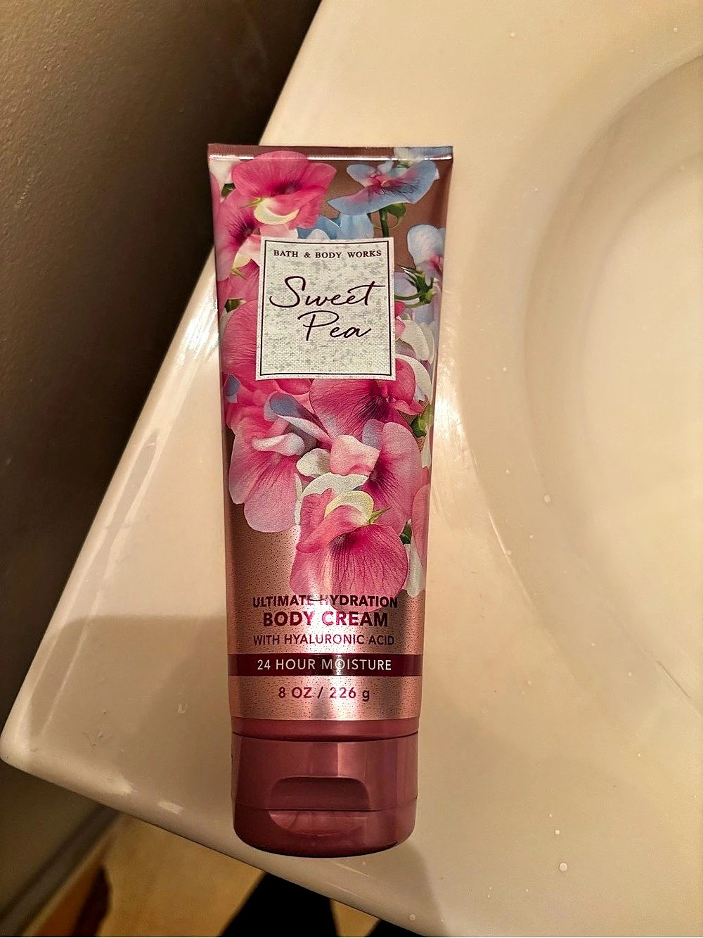 New never used Bath & Body Works Sweet Pea Ultimate Hydration Body Cream Pink